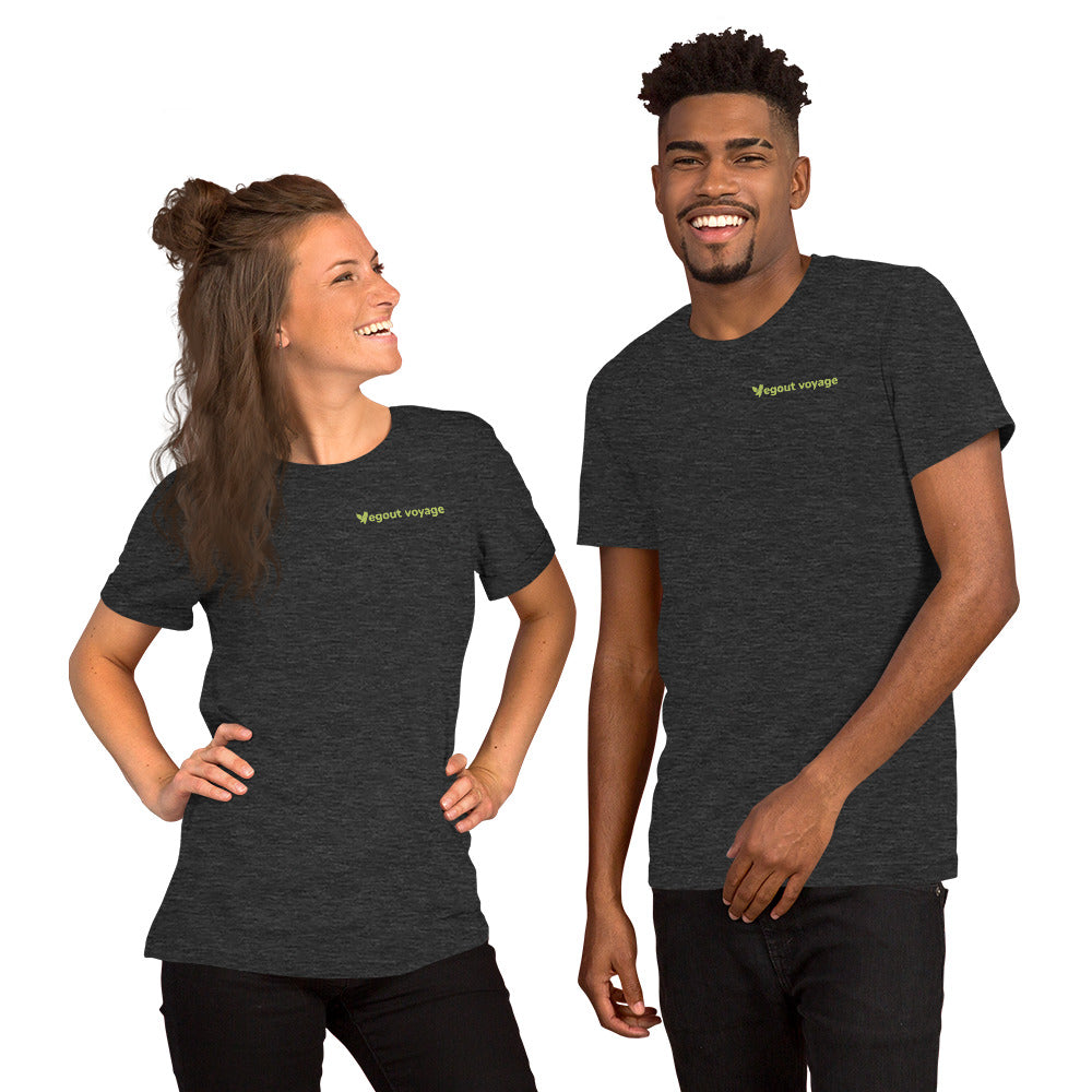 Man and woman in dark grey unisex Vegout Voyage logo tees