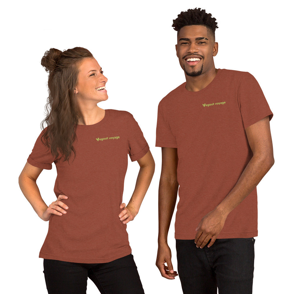 Heather clay color t-shirt with Vegout Voyage logo in green